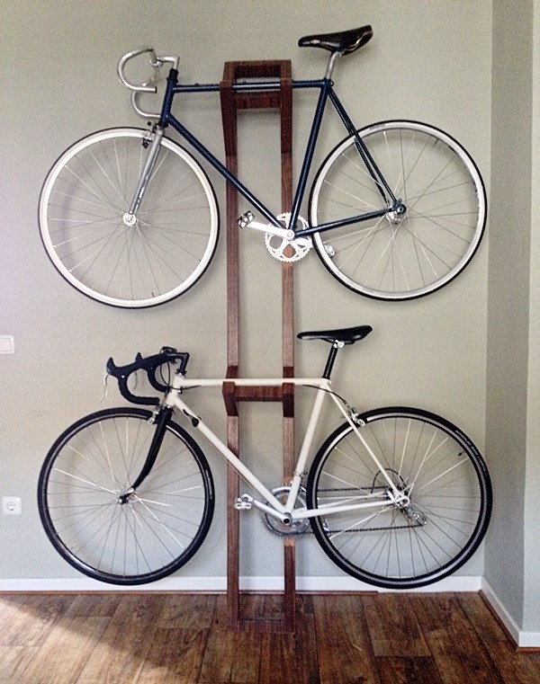 Colgar bicicletas en la pared- api.cat  Bike storage apartment, Bicycle  storage, Bike storage